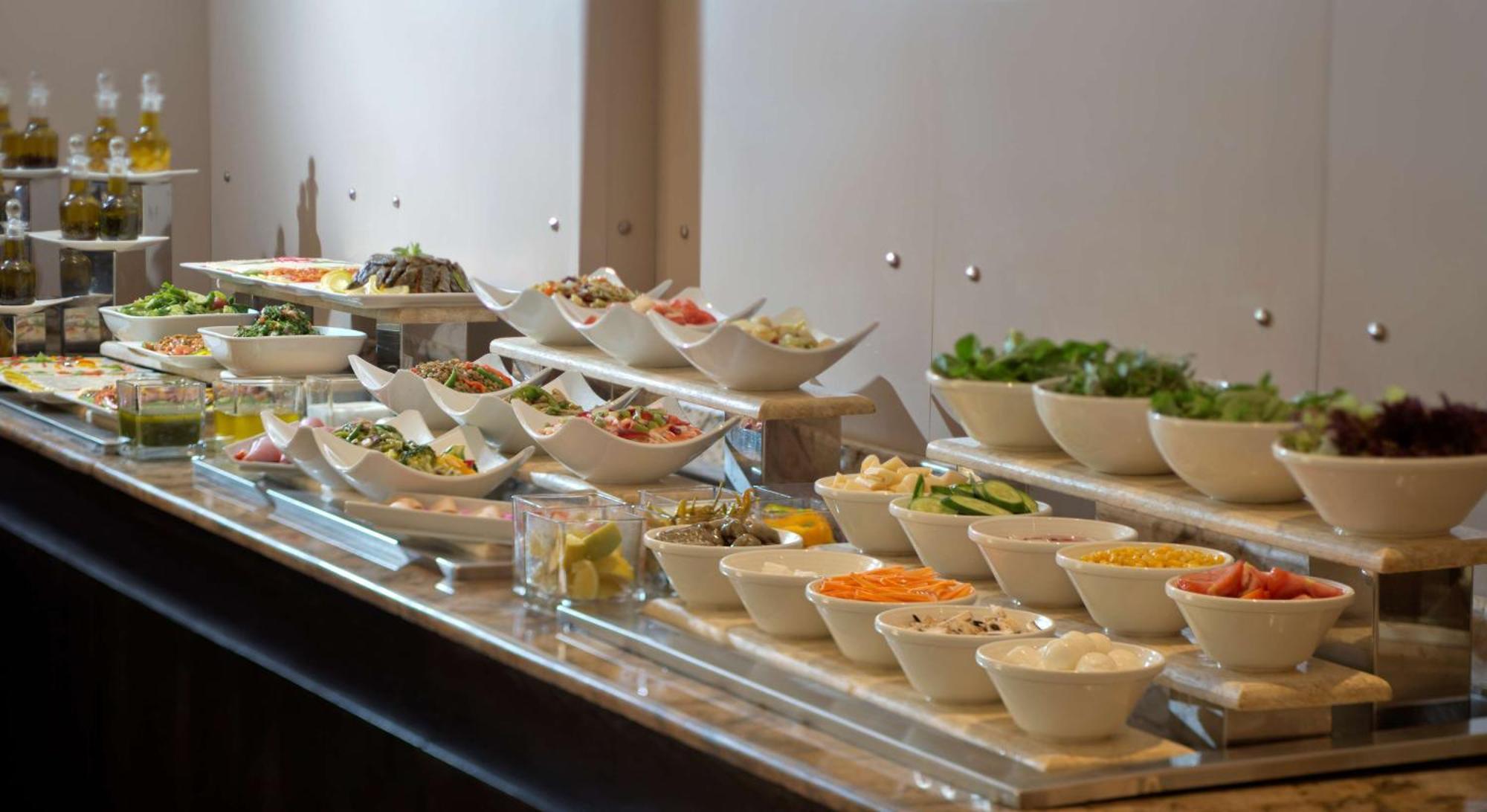 Hotel Radisson Blu Martinez Beirut