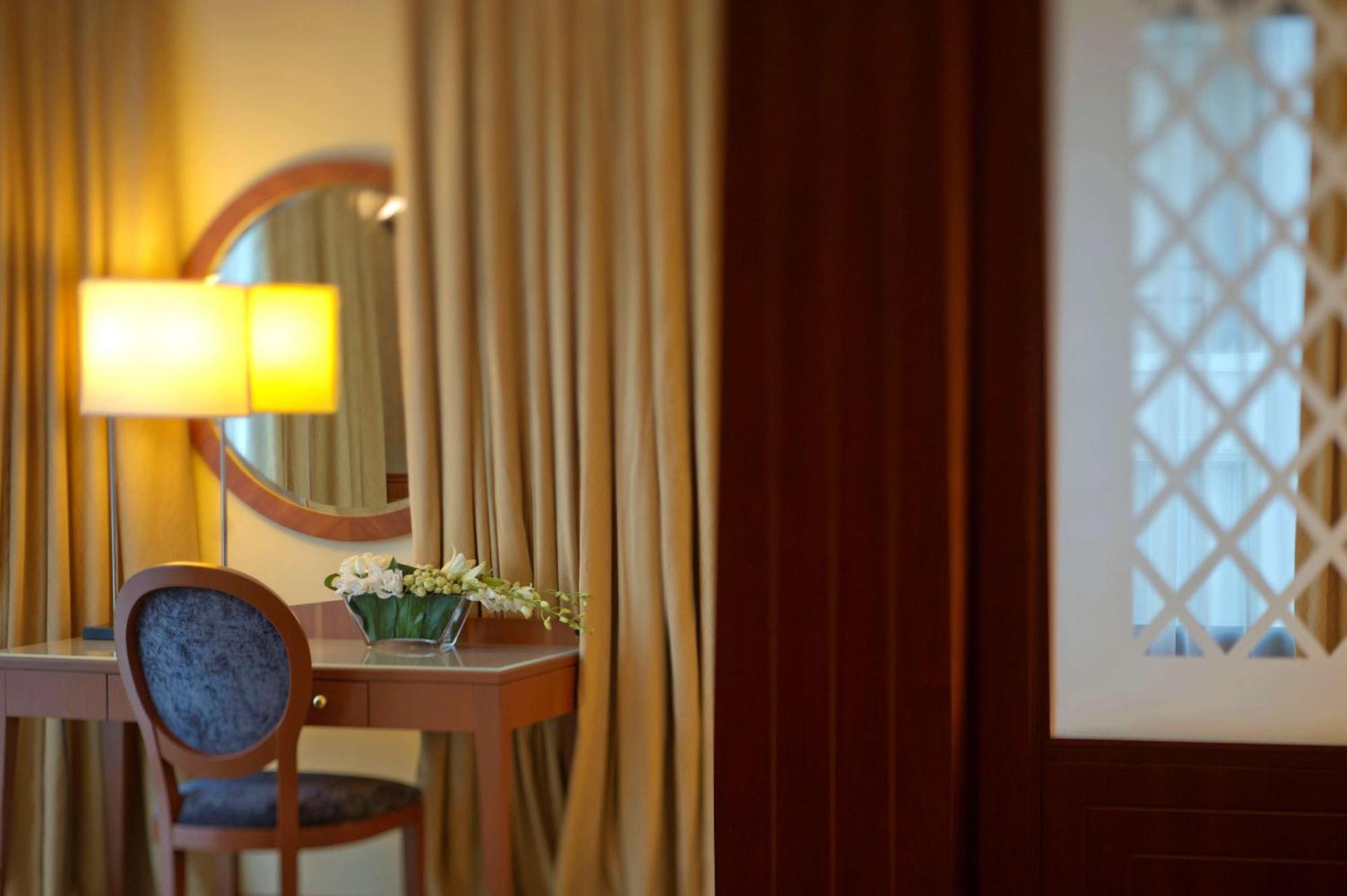 Hotel Radisson Blu Martinez Beirut