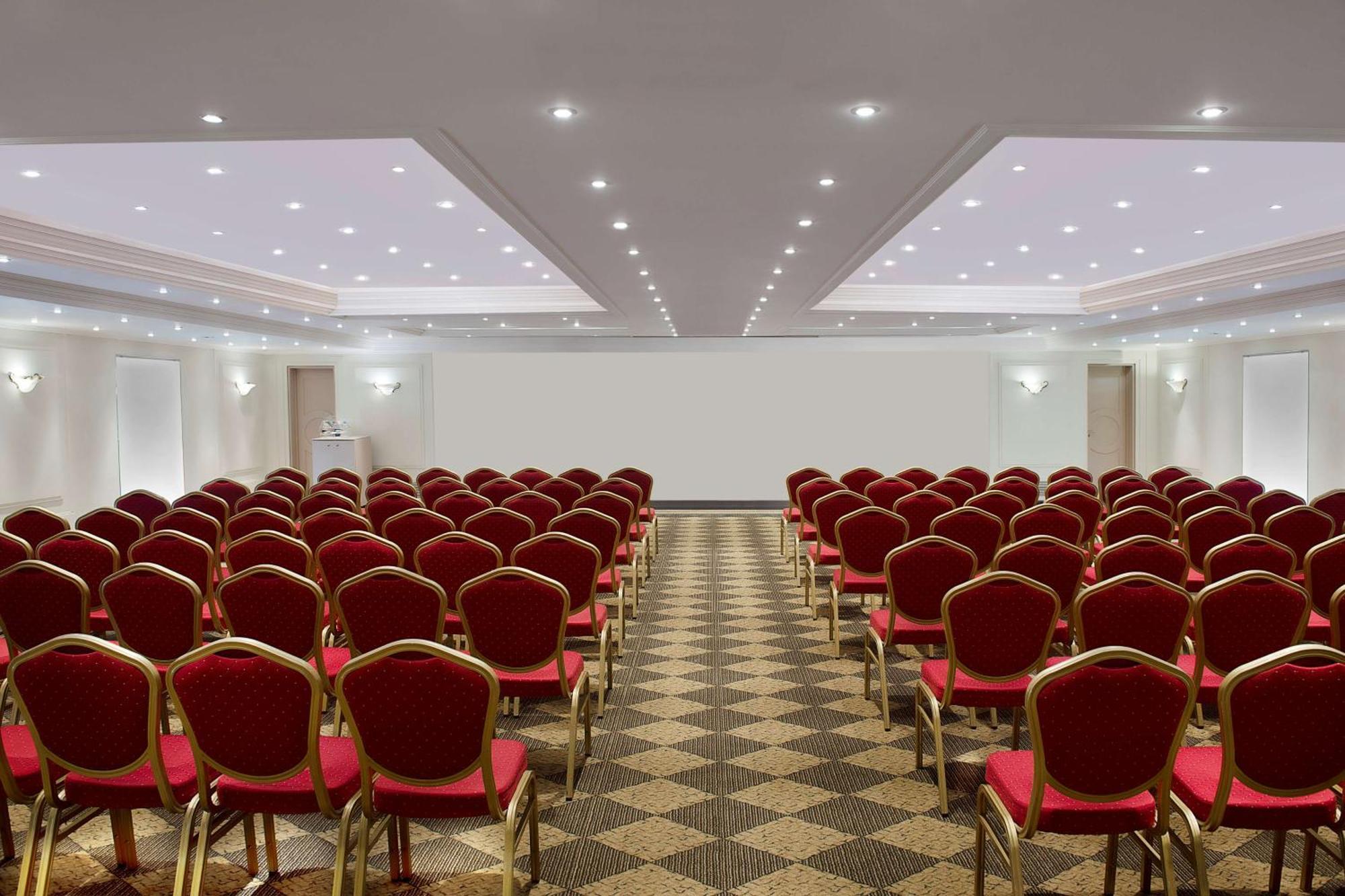 Hotel Radisson Blu Martinez Beirut