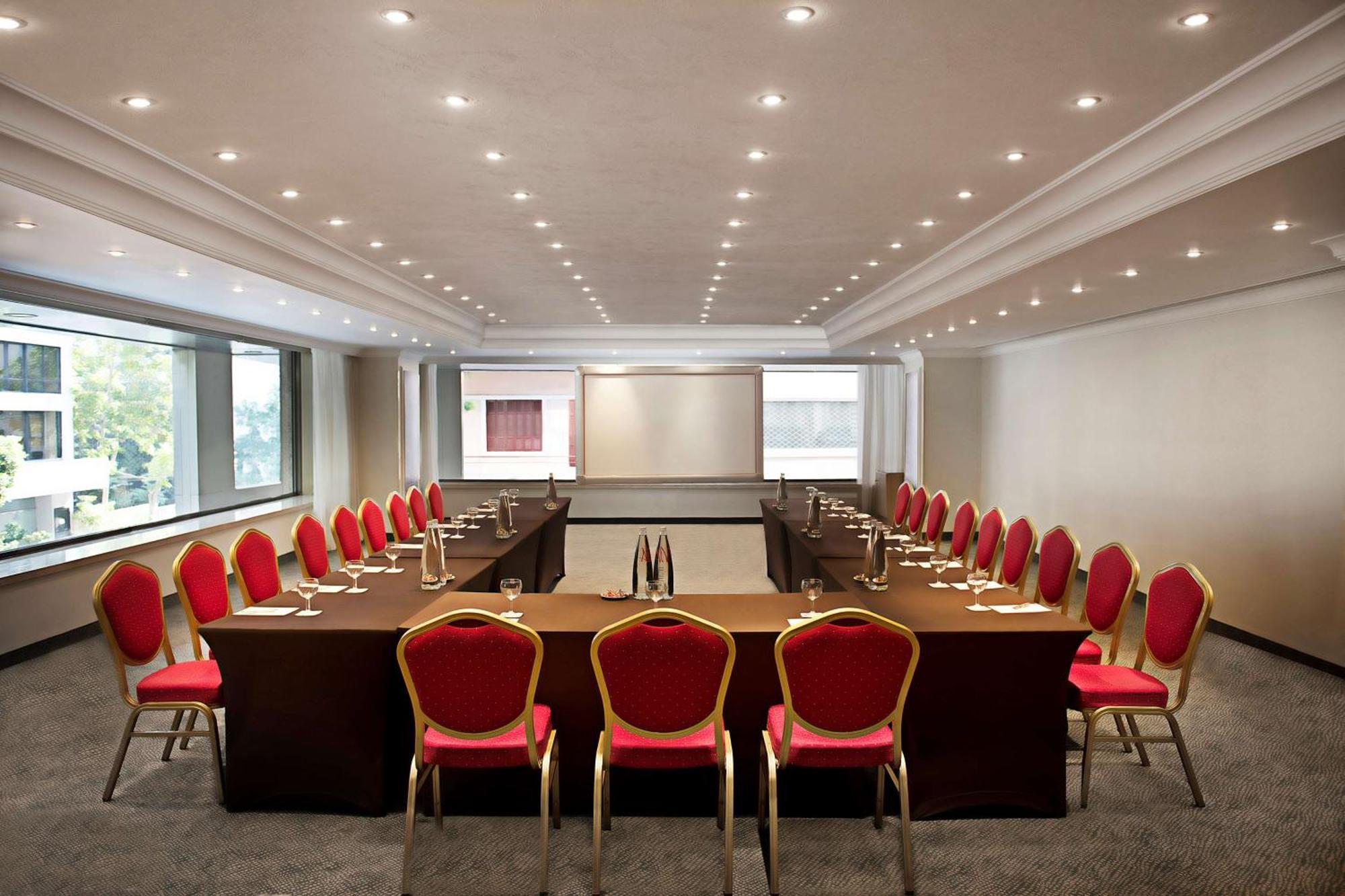 Radisson Blu Martinez Hotel Beirut